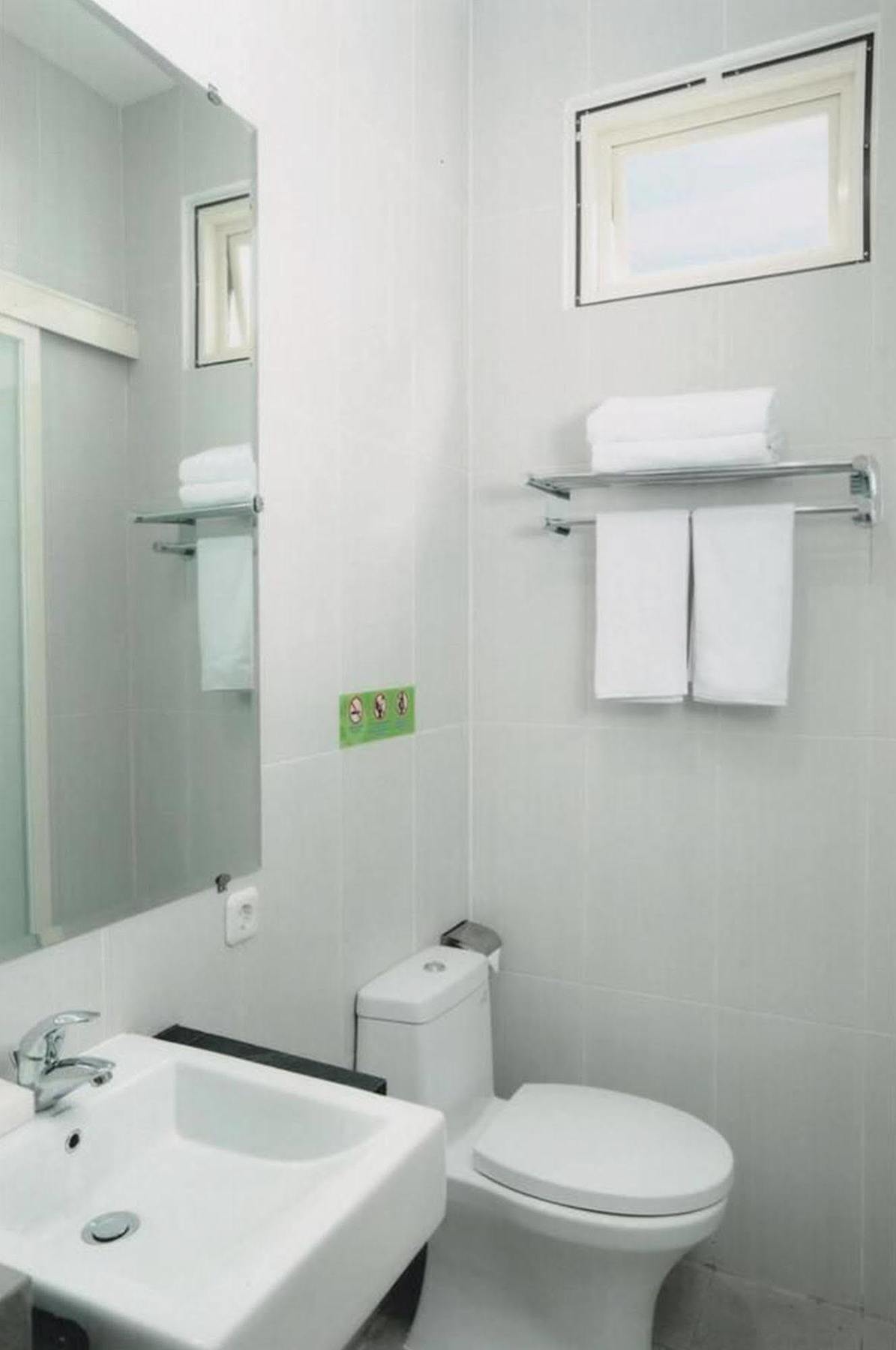 Ara Inn Bed And Breakfast By Ecommerceloka Kuta  Ngoại thất bức ảnh