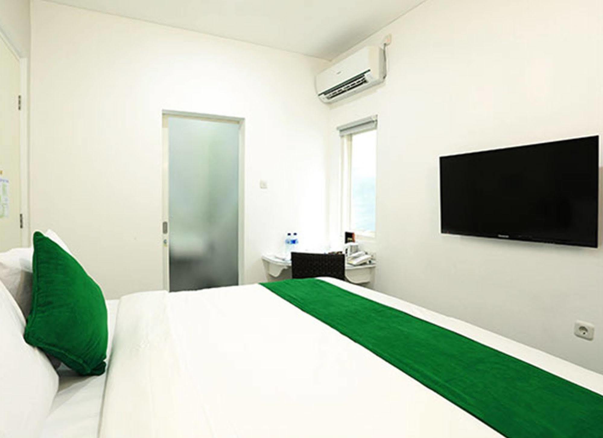 Ara Inn Bed And Breakfast By Ecommerceloka Kuta  Ngoại thất bức ảnh