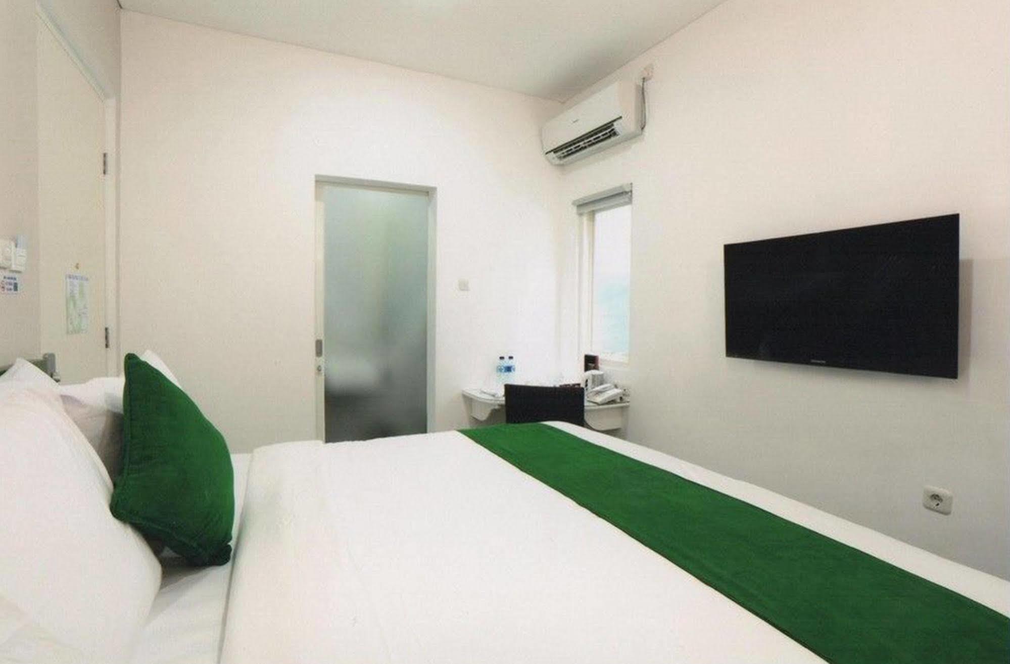 Ara Inn Bed And Breakfast By Ecommerceloka Kuta  Ngoại thất bức ảnh